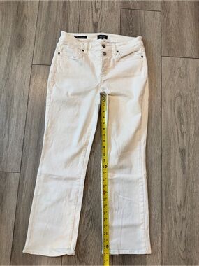 NYDJ like new Classic White Women's Straight-Leg Ankle Jeans